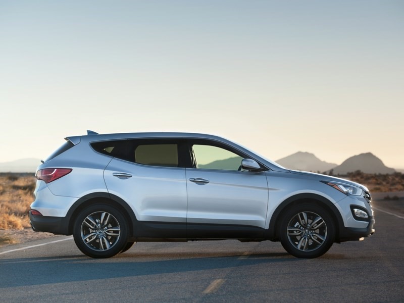 2016 Hyundai Santa Fe Sport 2.4 Premium OEM Shot 4