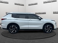 2022 Mitsubishi Outlander SEL S-AWC