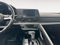 2022 Hyundai Elantra Ultimate IVT