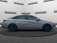 2023 Hyundai Elantra Preferred IVT w/Tech Pkg