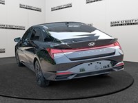 2022 Hyundai Elantra Preferred IVT