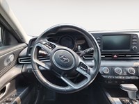2022 Hyundai Elantra Preferred IVT