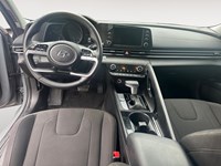 2022 Hyundai Elantra HEV Preferred DCT