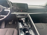 2022 Hyundai Elantra HEV Preferred DCT