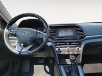 2019 Hyundai Elantra Luxury Auto
