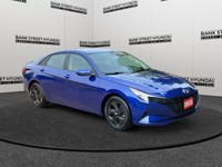 2022 Hyundai Elantra Preferred IVT w/Sun & Tech Package