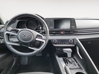 2022 Hyundai Elantra Preferred IVT w/Sun & Tech Package