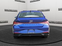 2022 Hyundai Elantra Preferred IVT w/Sun & Tech Package