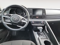 2022 Hyundai Elantra Preferred IVT w/Sun & Tech Package