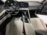 2023 Hyundai Elantra Luxury IVT w/Two-Tone Interior