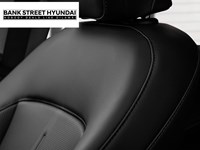 2025 Hyundai Kona Electric Preferred FWD w/Ultimate Package Green Interior