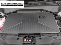 2025 Hyundai Kona Electric Preferred FWD w/Ultimate Package Green Interior