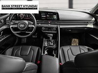 2025 Hyundai Elantra HEV Luxury DCT