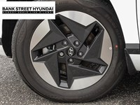 2025 Hyundai Kona Electric Preferred FWD