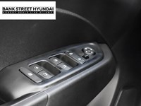 2025 Hyundai Venue Essential IVT