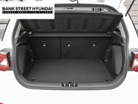 2025 Hyundai Venue Essential IVT w/Two-Tone