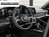 2025 Hyundai Elantra HEV Luxury DCT