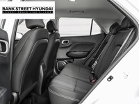 2025 Hyundai Venue Essential IVT w/Two-Tone