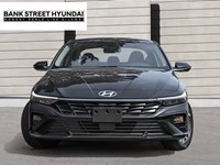 2025 Hyundai Elantra HEV Luxury DCT