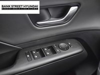 2025 Hyundai Kona Electric Preferred FWD w/Ultimate Package