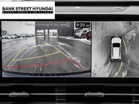 2025 Hyundai Kona Electric Preferred FWD w/Ultimate Package Green Interior