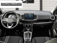2025 Hyundai Venue Essential IVT w/Two-Tone