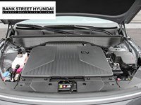 2025 Hyundai Kona Electric Preferred FWD w/Ultimate Package Green Interior