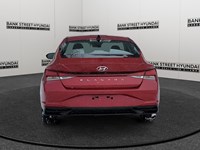 2022 Hyundai Elantra Preferred IVT w/Sun & Tech Package