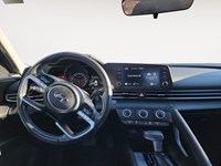2022 Hyundai Elantra Preferred IVT