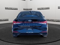 2022 Hyundai Elantra Preferred IVT
