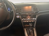 2020 Hyundai Elantra Luxury IVT
