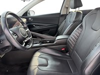 2023 Hyundai Elantra Luxury IVT