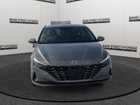 2023 Hyundai Elantra Luxury IVT