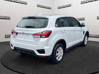2024 Mitsubishi RVR ES FWD