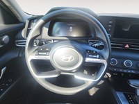 2024 Hyundai Elantra Essential IVT
