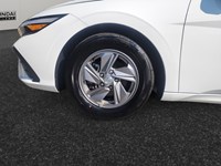 2024 Hyundai Elantra Essential IVT