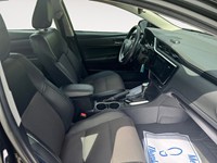 2017 Toyota Corolla SE (CVT)