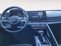 2022 Hyundai Elantra Preferred IVT