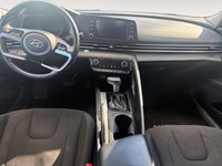 2022 Hyundai Elantra Preferred IVT w/Sun & Tech Package