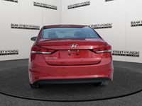 2017 Hyundai Elantra 4dr Sdn Auto LE
