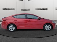 2017 Hyundai Elantra 4dr Sdn Auto LE