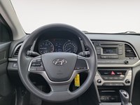 2017 Hyundai Elantra 4dr Sdn Auto LE