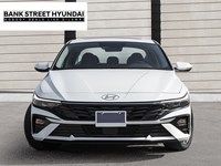 2025 Hyundai Elantra Luxury IVT