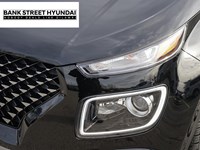 2025 Hyundai Venue Ultimate IVT w/Black Interior