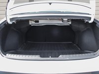 2025 Hyundai Elantra Luxury IVT