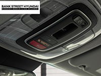 2025 Hyundai Elantra Luxury IVT