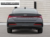 2026 Hyundai Elantra Luxury IVT