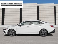 2025 Hyundai Elantra Luxury IVT