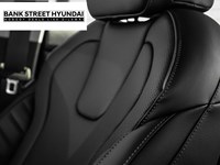 2025 Hyundai Elantra Luxury IVT