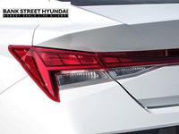 2025 Hyundai Elantra Luxury IVT